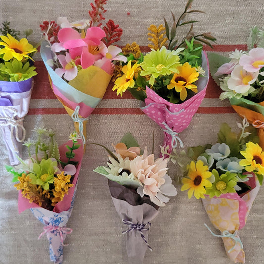 FHTS: Mini Bouquets