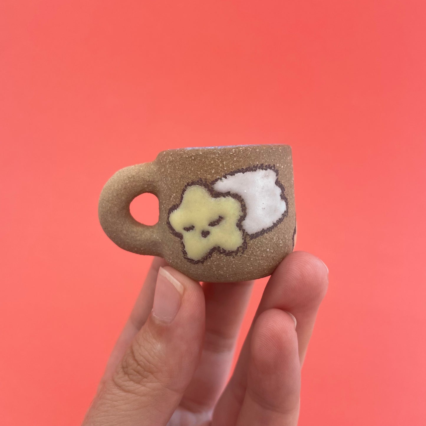 Makenna Kwik: Tiny Ceramic Vases