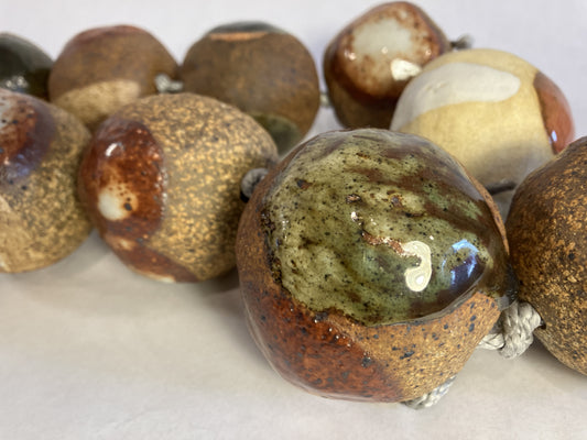 Erin Shigaki: a juzu 数珠 for the ten