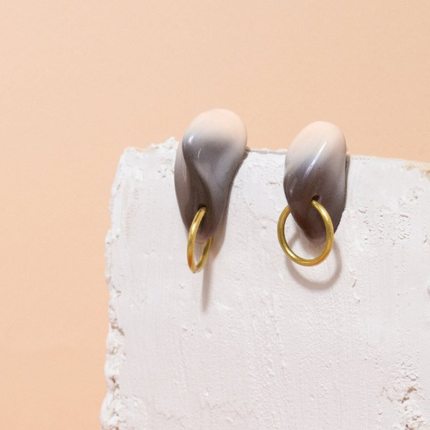 2x10: Earrings