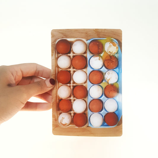 LAZY MOM: Cracked Eggs Lenticular