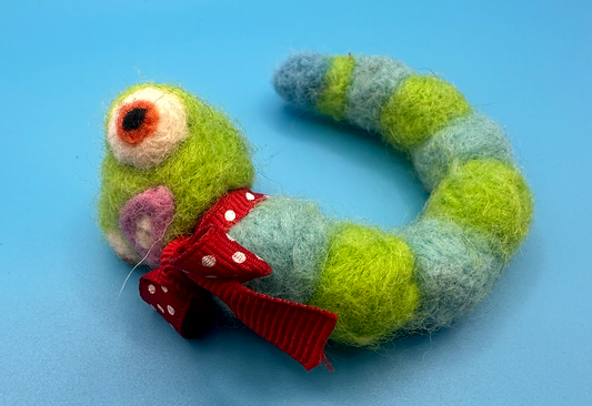 ShinYeon Moon: Felted Mini-Caterpillar
