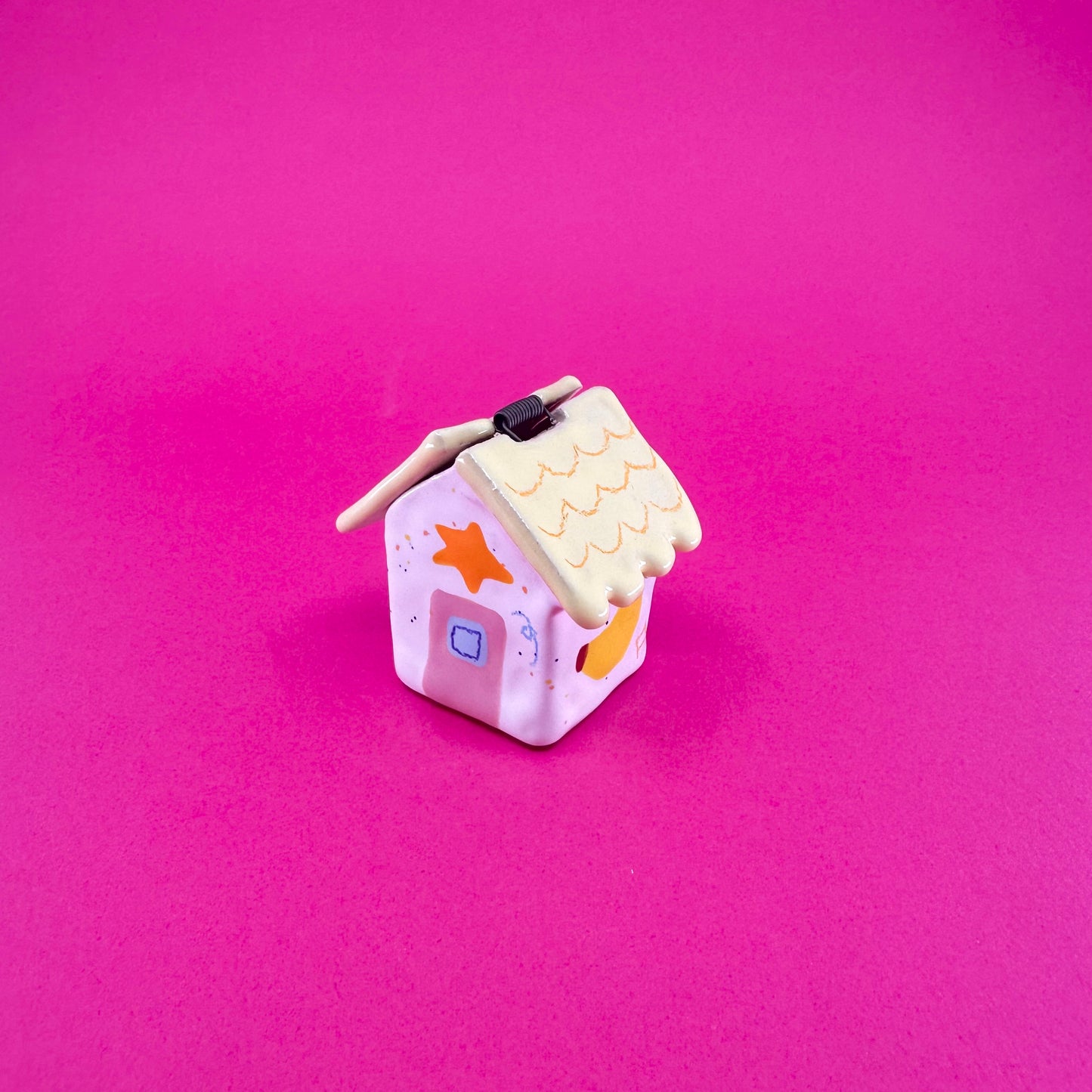 Lisa von Spronsen: Tiny Ceramic Houses