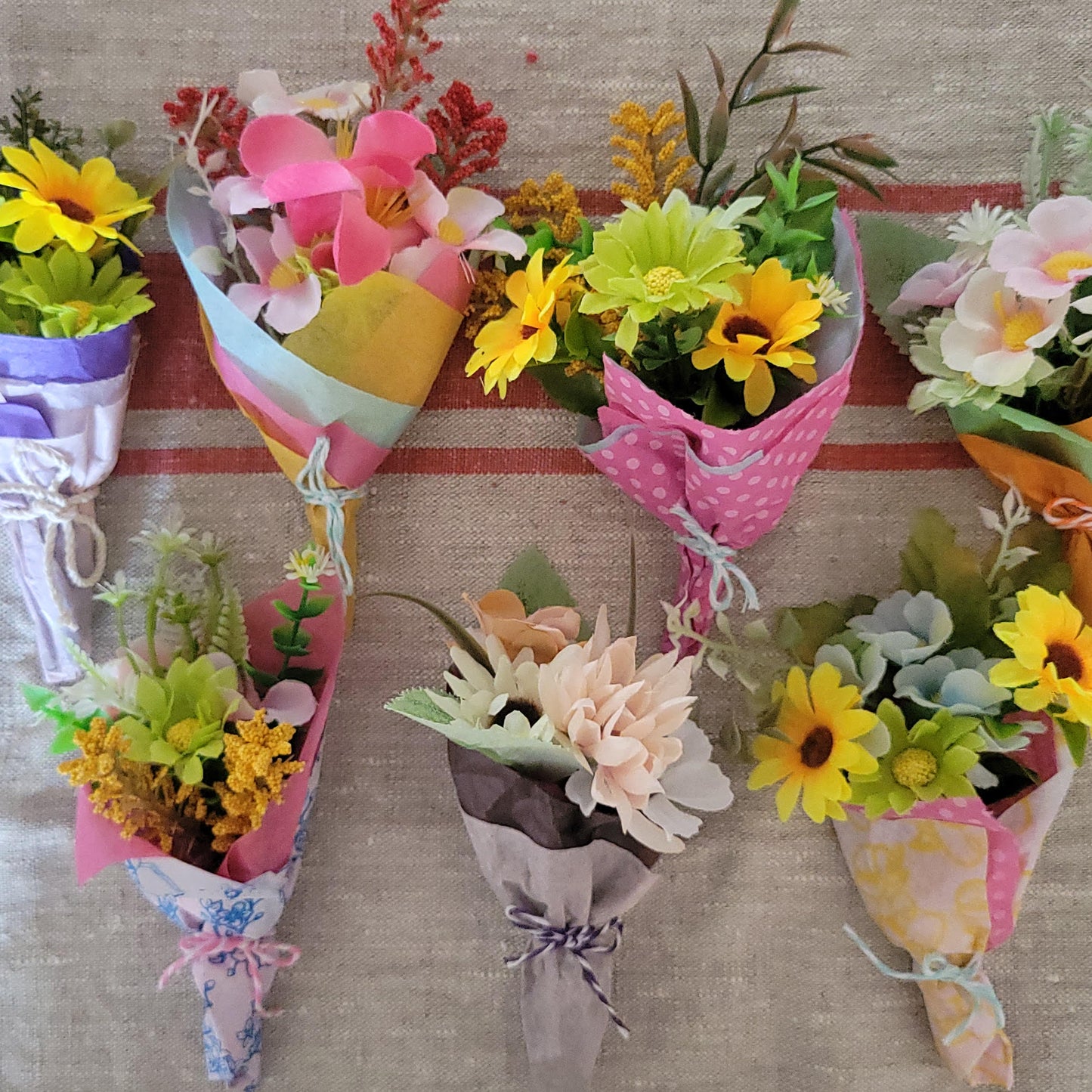 FHTS: Mini Bouquets