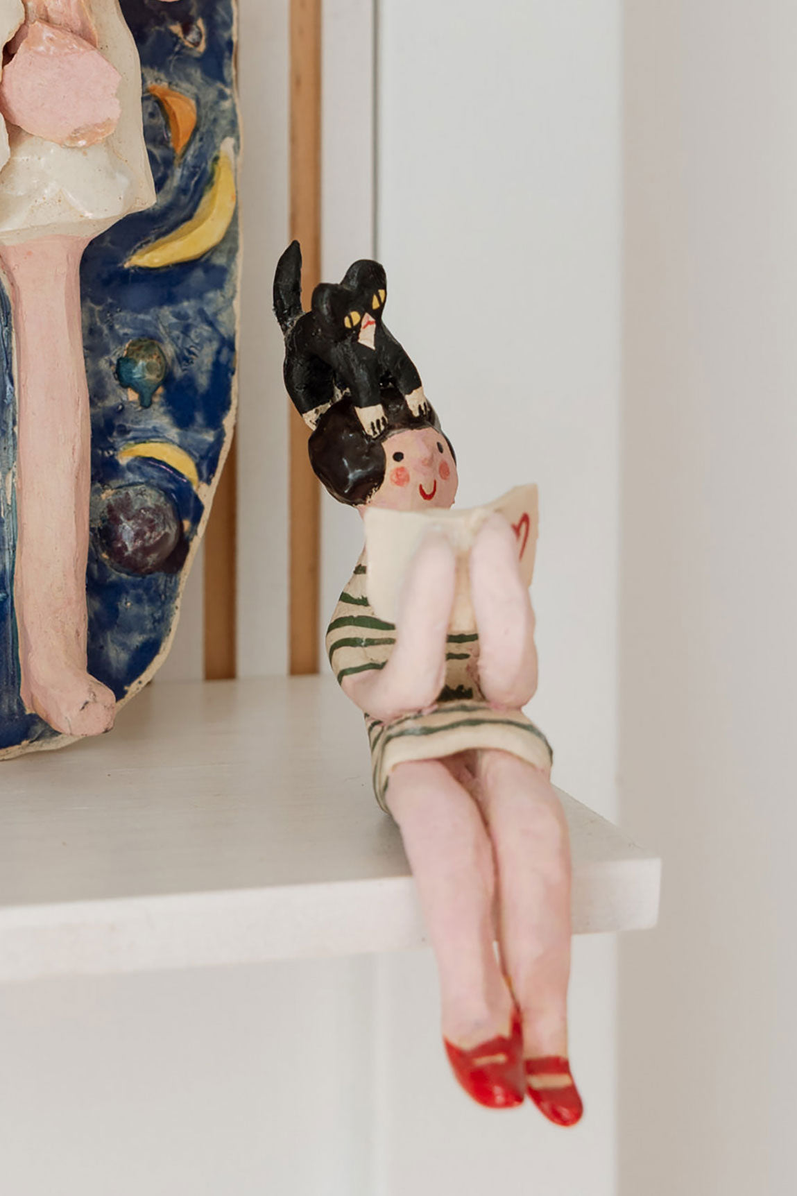 Yinfan Huang: Girl With Cat