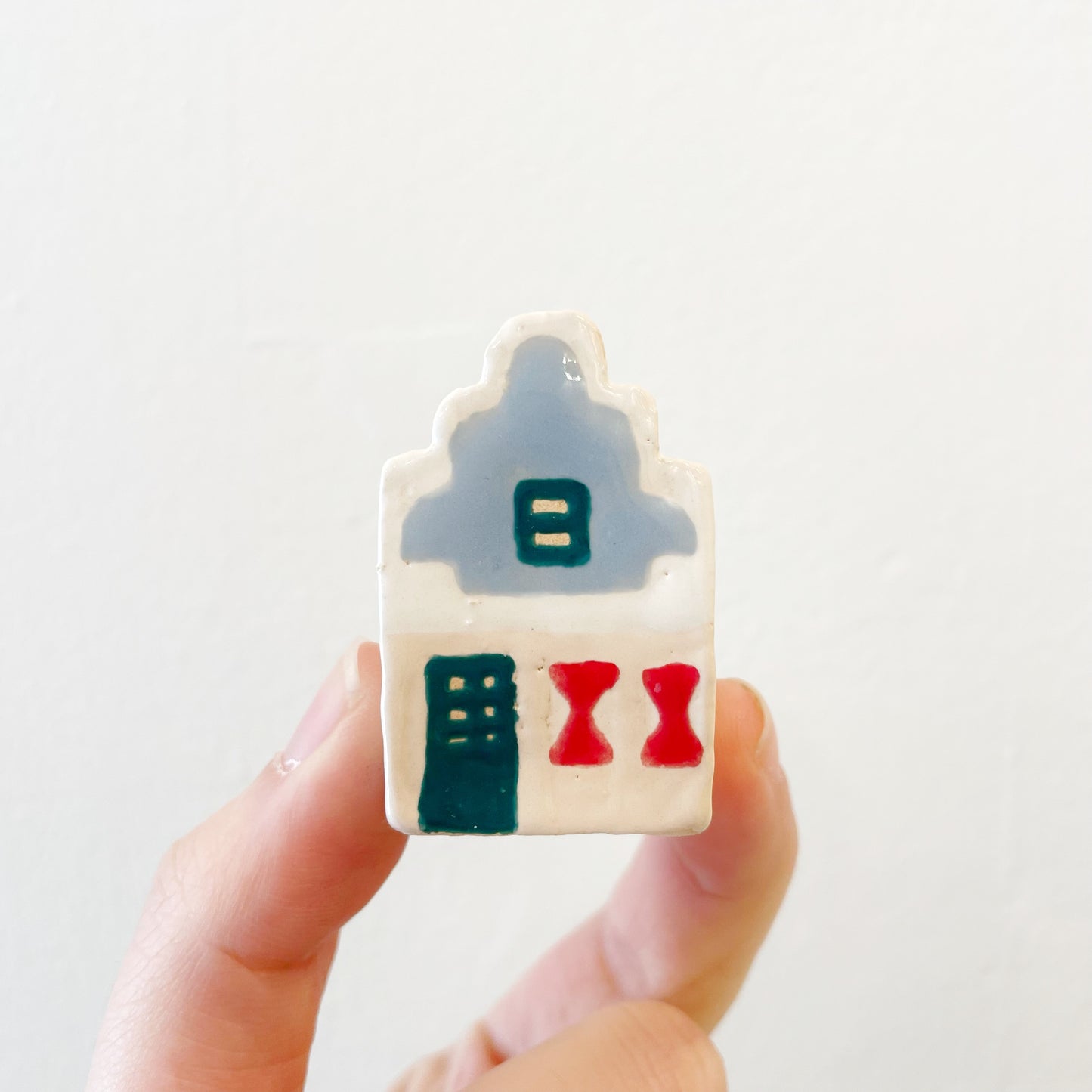 Julia Bridge: Tiny Ceramic Houses (assorted)