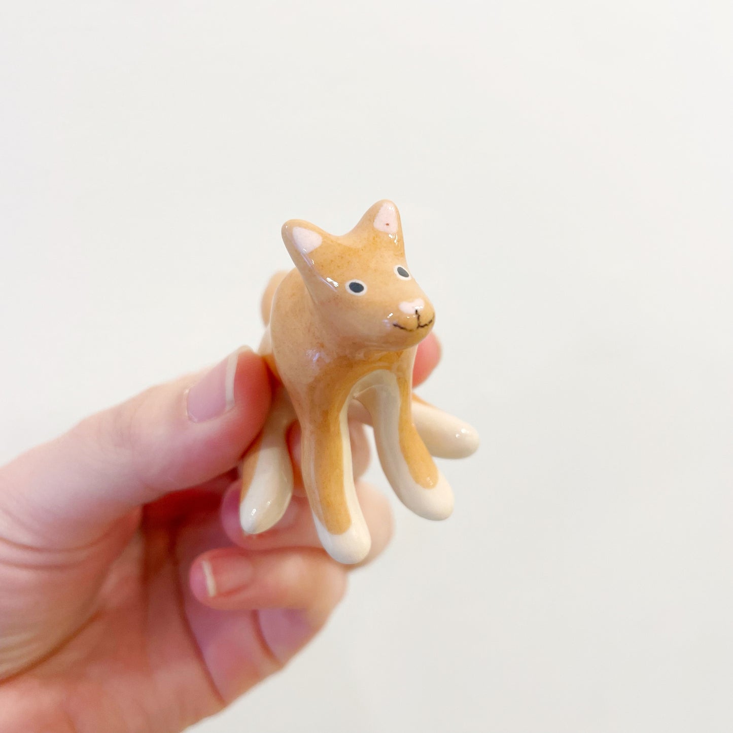 Manon Mangnez: Ceramic Sculptures