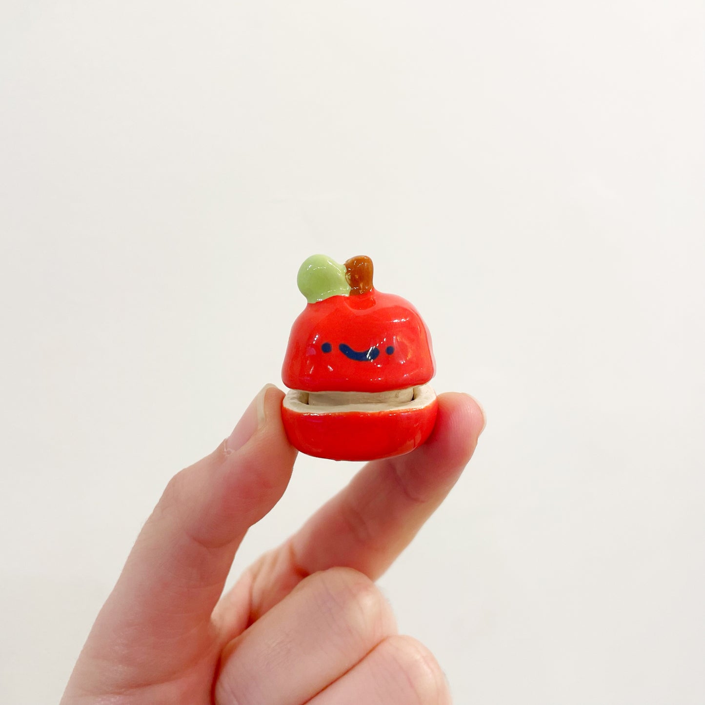 Lisa von Spronsen: Tiny Trinket Boxes