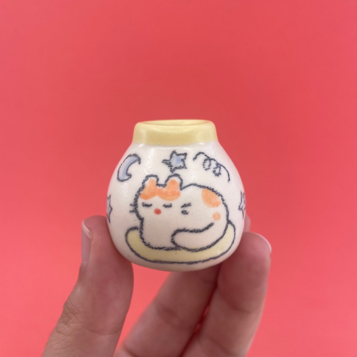 Makenna Kwik: Tiny Ceramic Vases