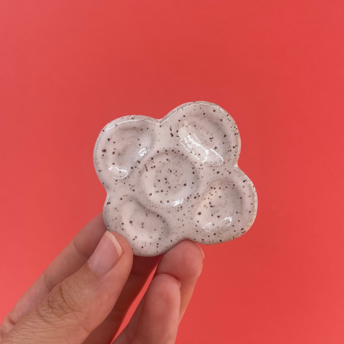 Makenna Kwik: Tiny Paint Palettes
