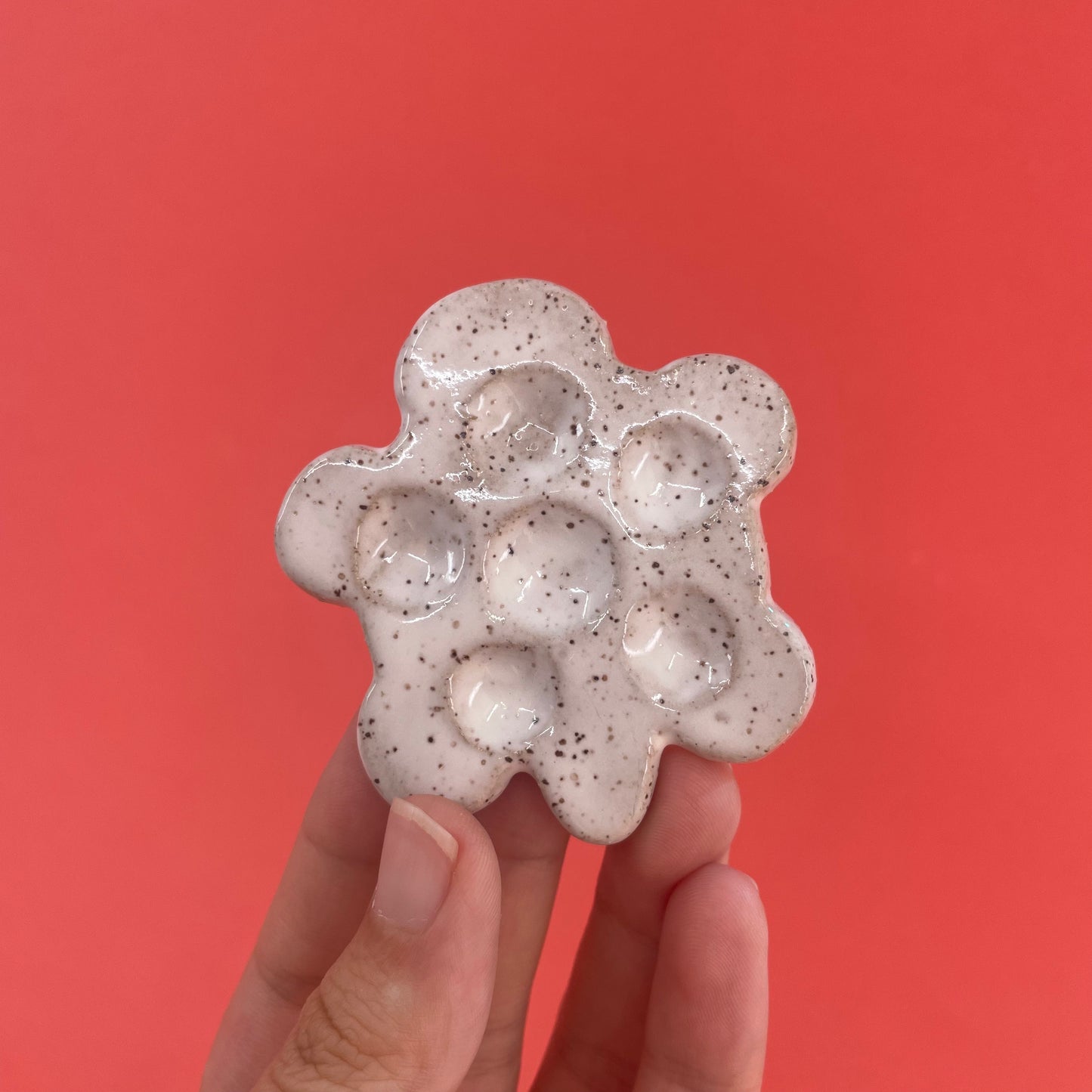 Makenna Kwik: Tiny Paint Palettes