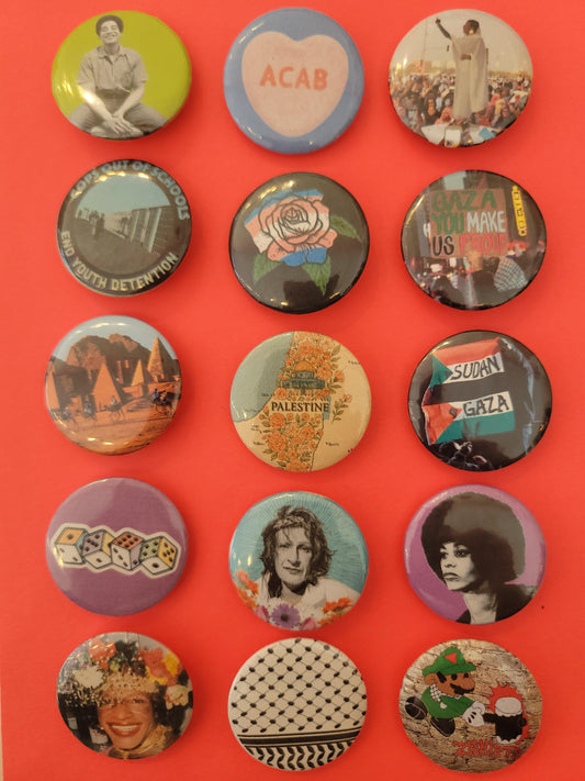 Pins for Gaza: Buttons