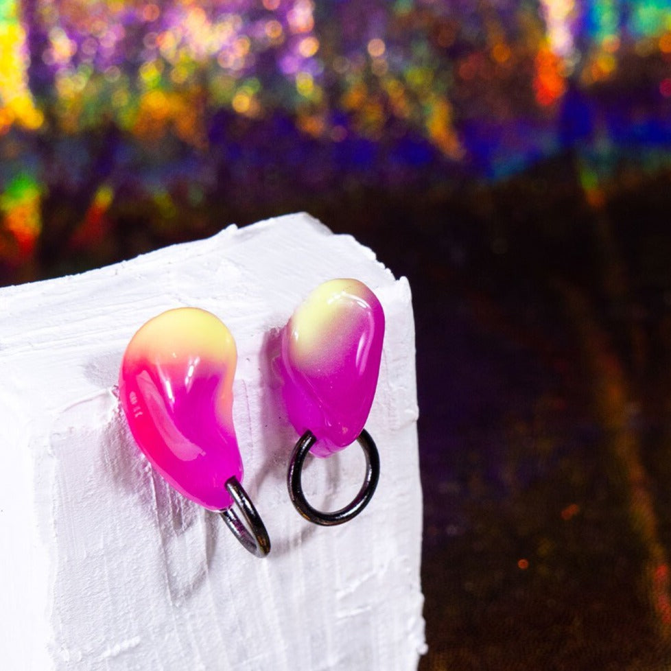 2x10: Earrings