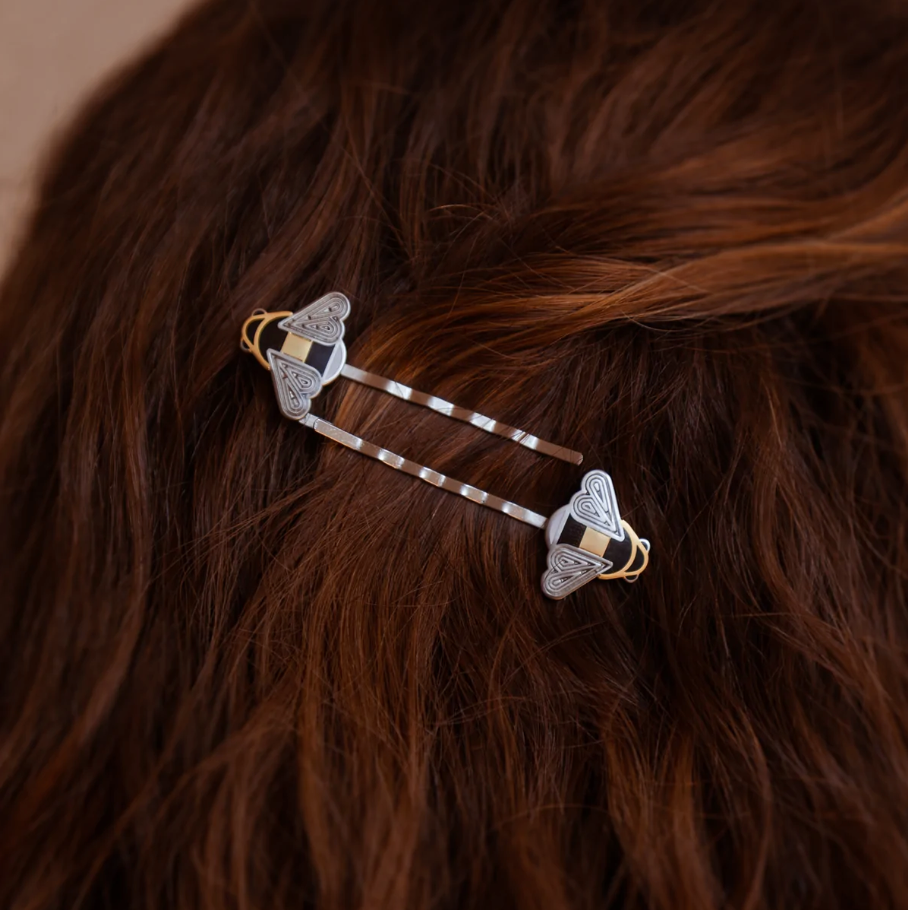 Amar&Riley: Hairpins