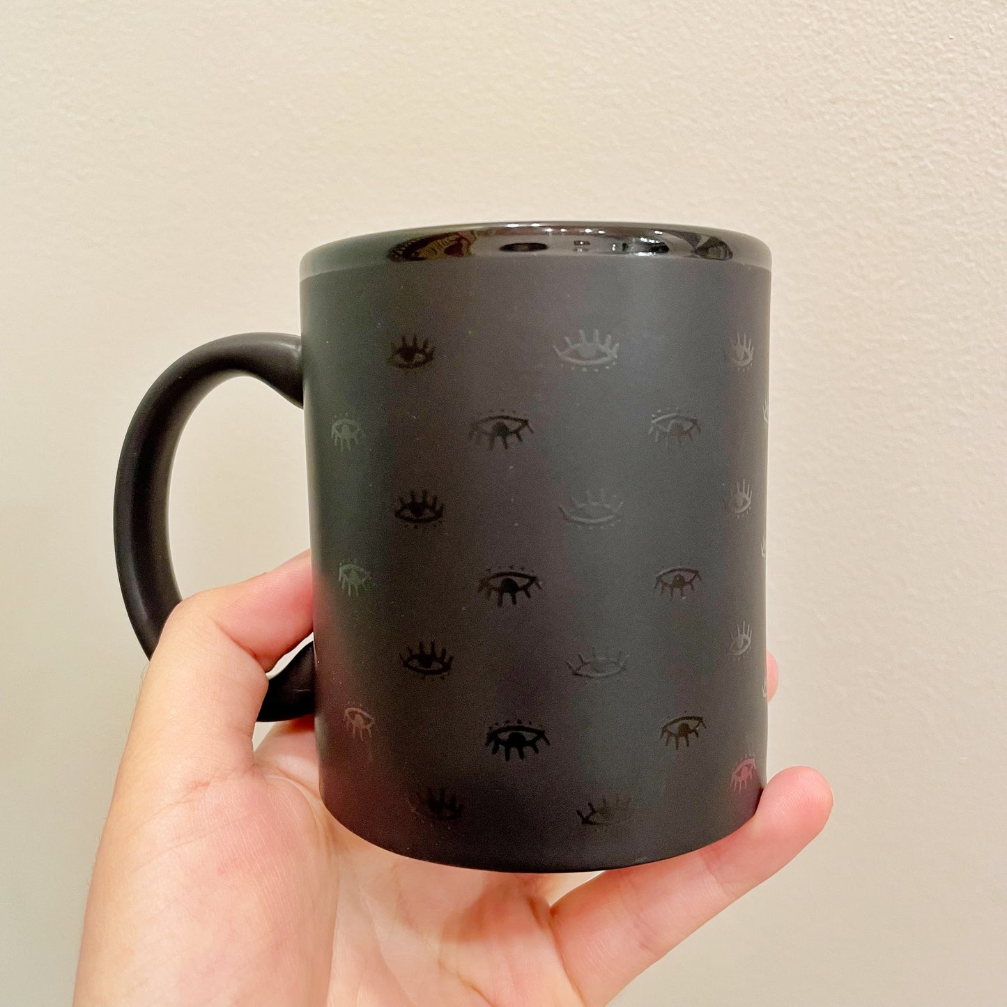 Sarofox: Eyes Mug