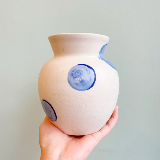 Potterylad: Dot Vases