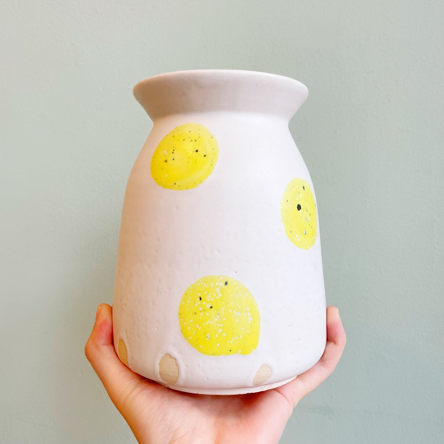 Potterylad: Dot Vases