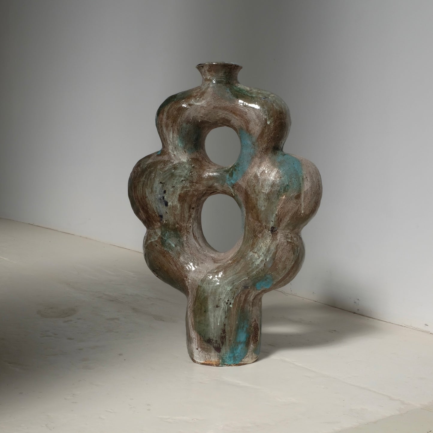 Miwa Neishi: Cloud Vase