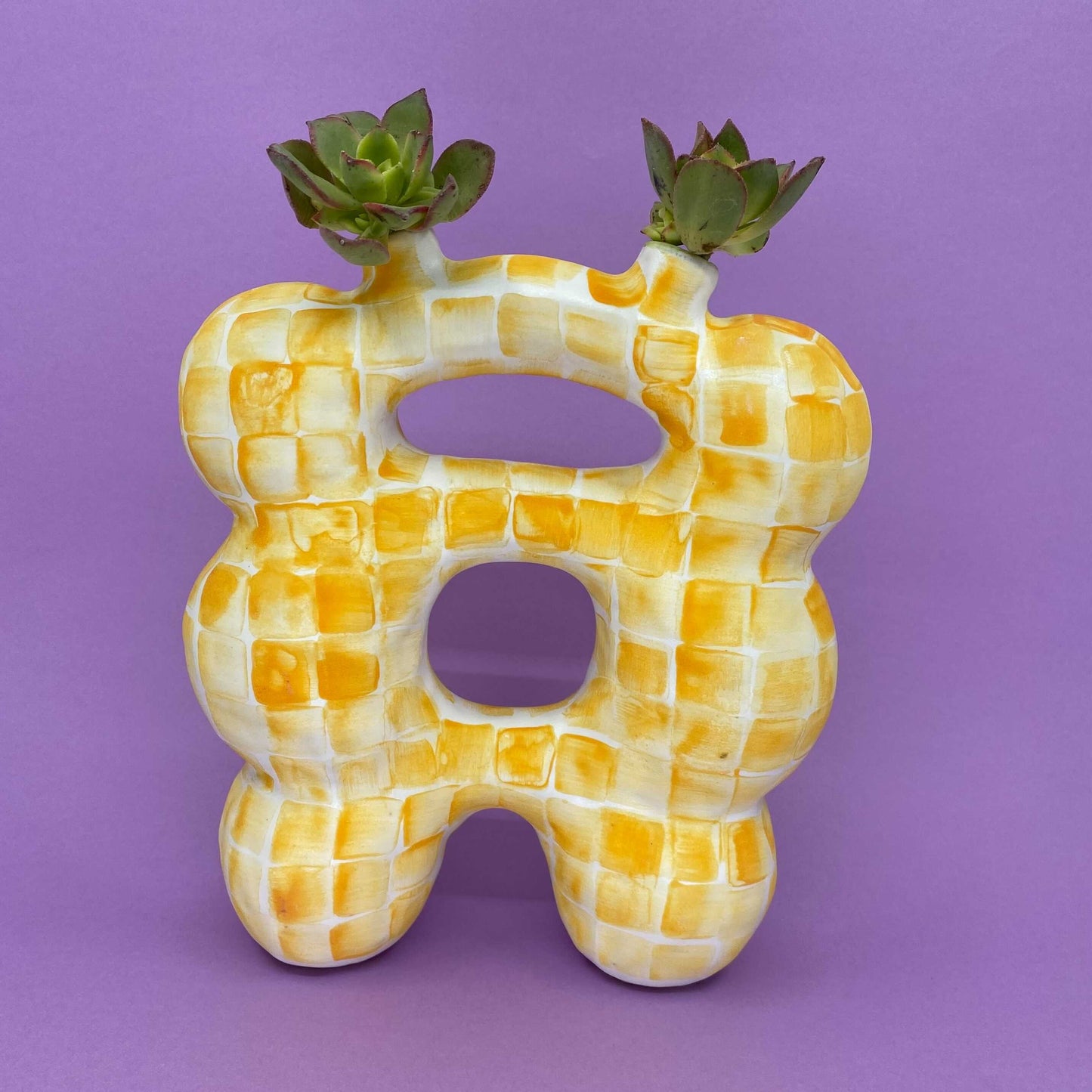 Miwa Neishi: Orange Grid Moji Pot